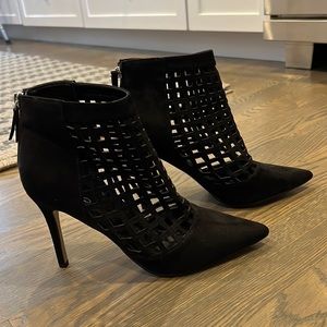 Aldo Lattice Black Booties NWT Size 9